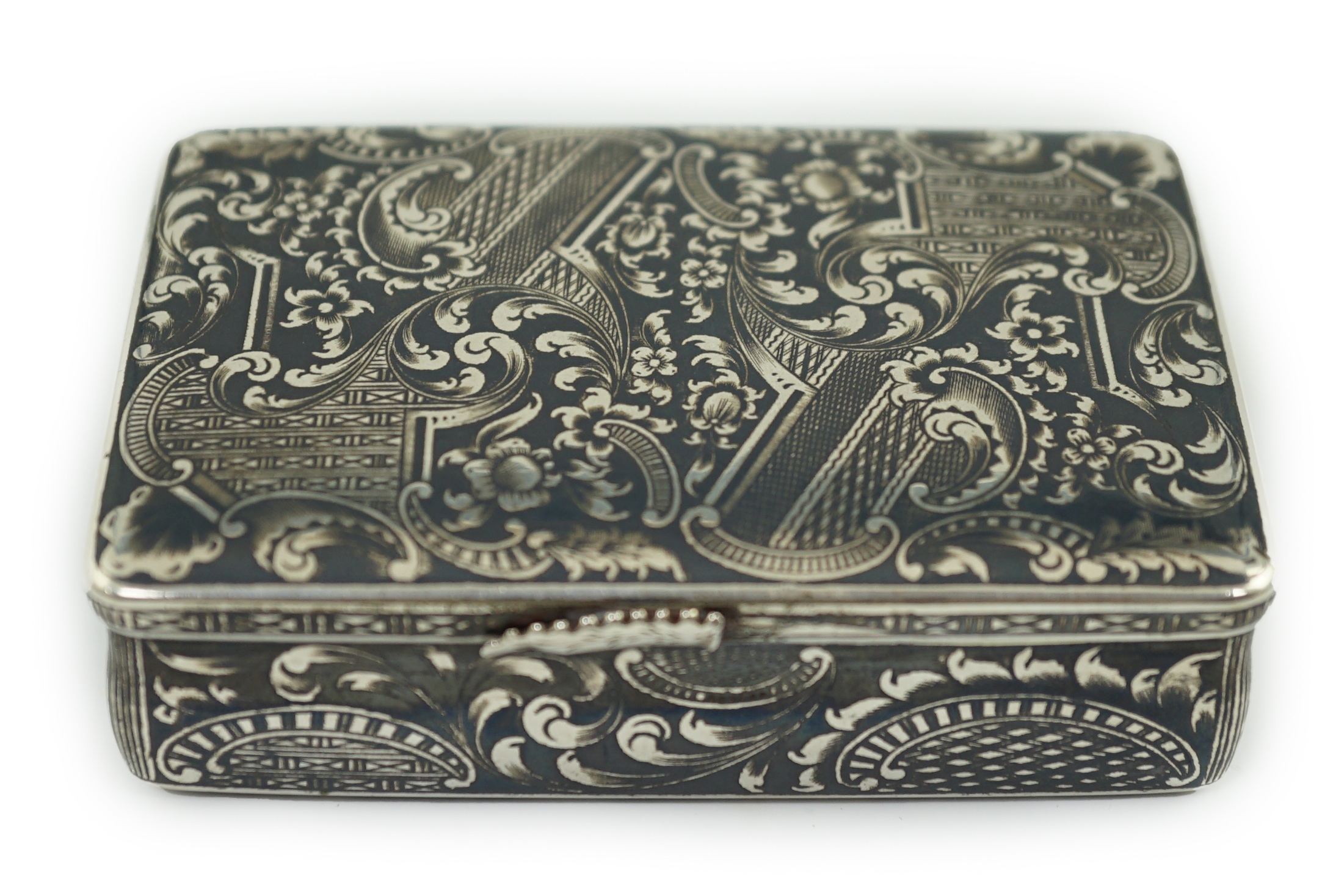 A mid 19th century Russian 84 zolotnik silver and niello snuff box